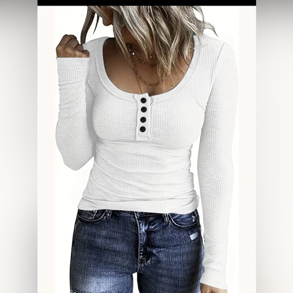 Unbranded Tops - Scoopneck long sleeve top for ladies